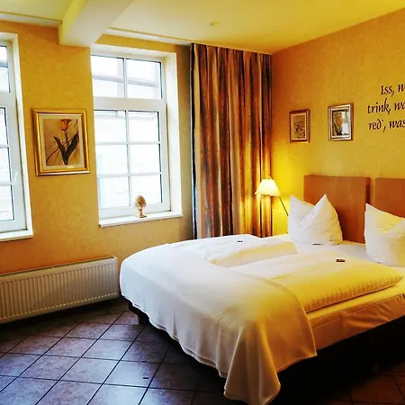 Otel Goldener Anker Bodenwerder