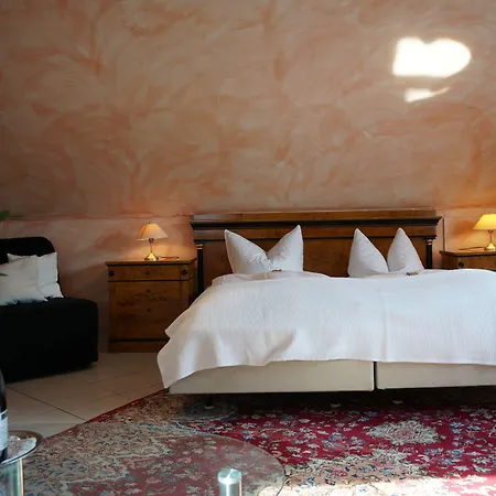 Goldener Anker Bodenwerder